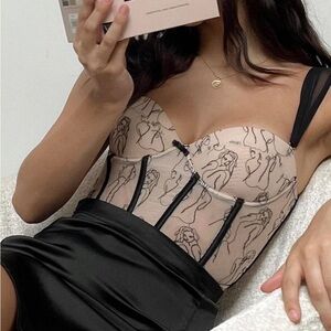 Crème su Corset Top - portrait